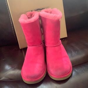 Girls Bailey Bow Uggs SOLD